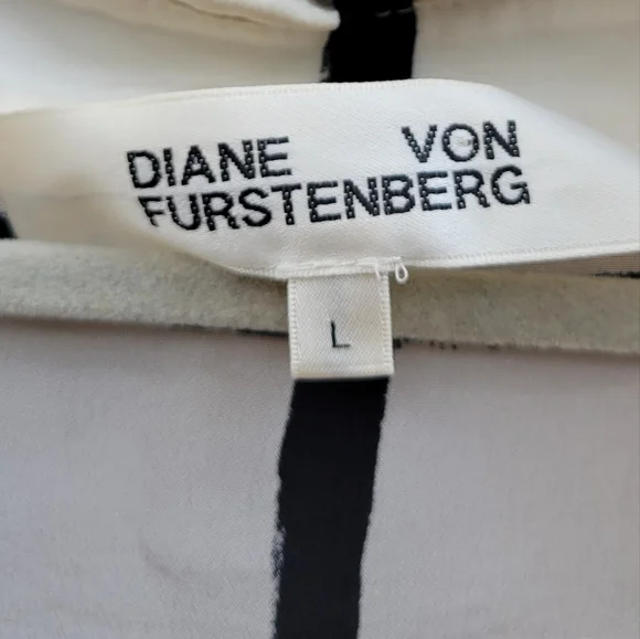 Women's Black and White Checkered Top - Picture 5 of 7